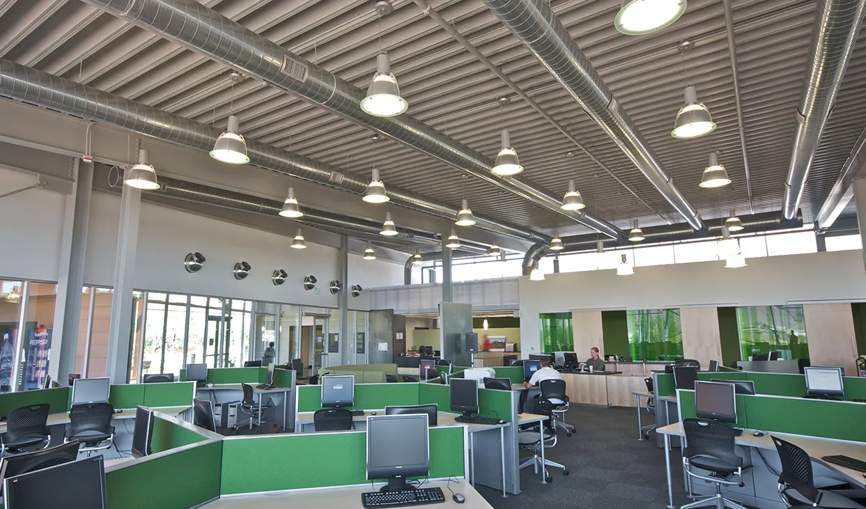 Deep-Dek® Glendale College Classroom