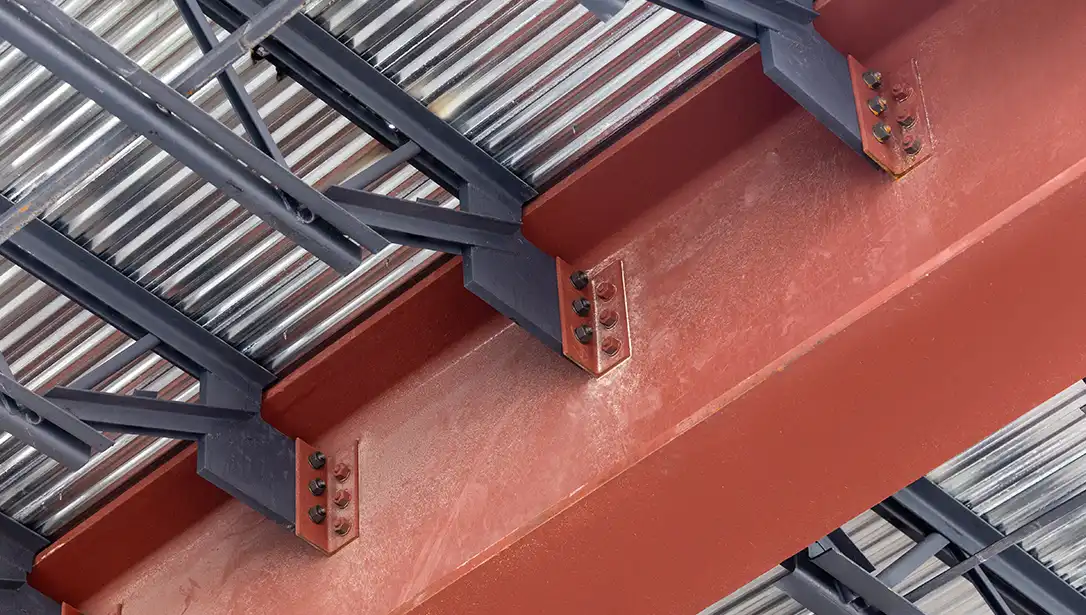 Flush-frame steel joists and beam with deck