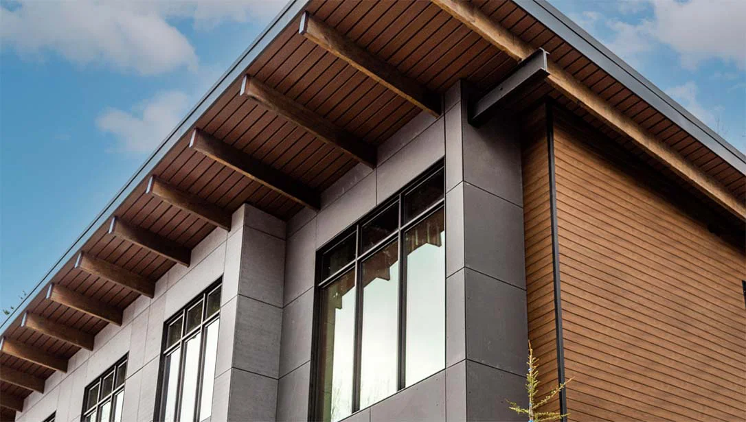 IMPRESSIONS® Pinhoti Exterior Overhang